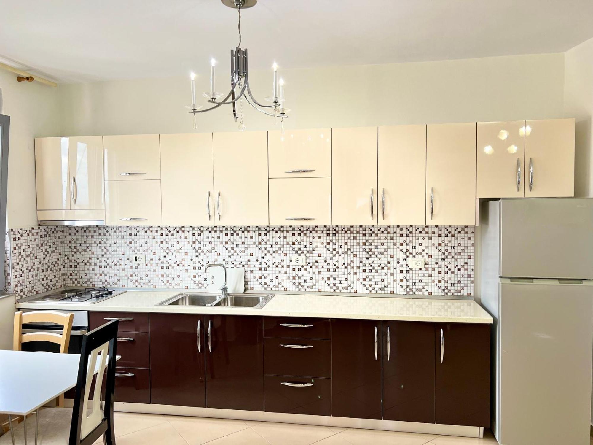 Boulevard Views - Spacious 01 Tirana